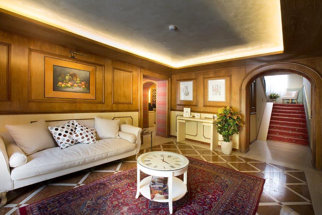 Hotel Camerlengo Corridonia Eksteriør bilde